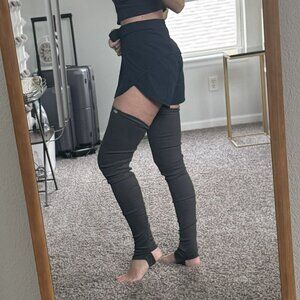 Alo Yoga Goddess Ribbed Leg Warmers — Charcoal Gray